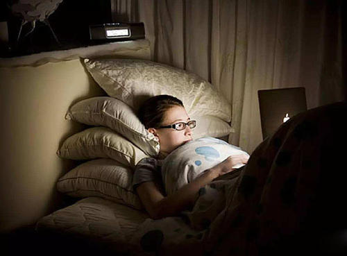 熬夜會(huì)催促女人衰老，你知道嗎？