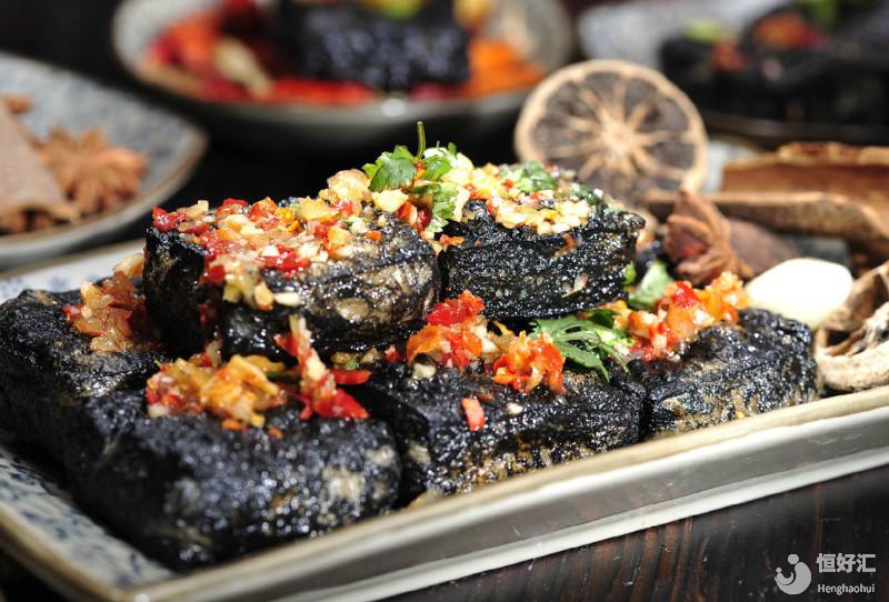 香噴噴的臭豆腐嘞！試管媽媽不能吃嘞！