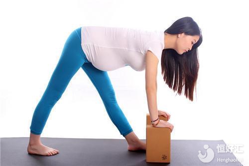 這幾種姿勢或許能緩解陣痛，孕媽們可以試一試！